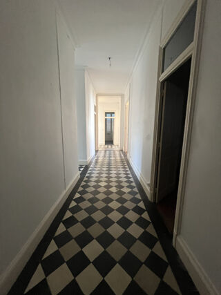  Appartement � louer 6 pi�ces 142 m�