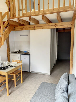  Duplex/triplex à louer 2 pièces 28 m²