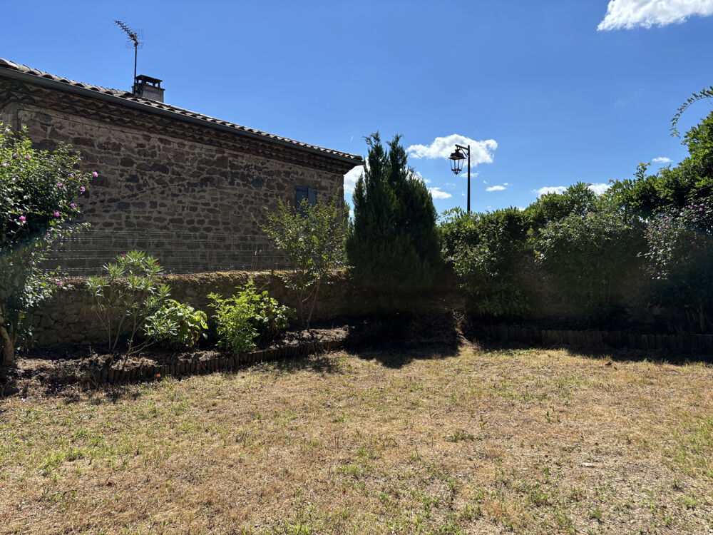 Ancienne école de village avec terrasse Saint-Romain-d'Ay