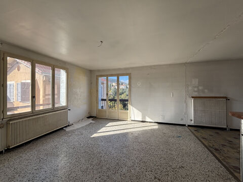   Appartement T4 de 98 m2 avec balcon � r�nover Appartement - 4 pi�ce(s) - 98 m�