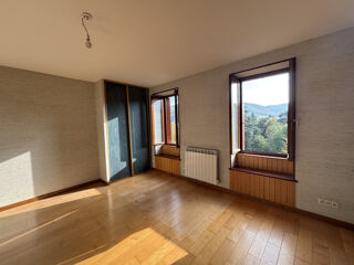  Appartement  vendre 6 pices 146 m