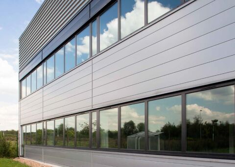   Location / Local industriel - 606 m 