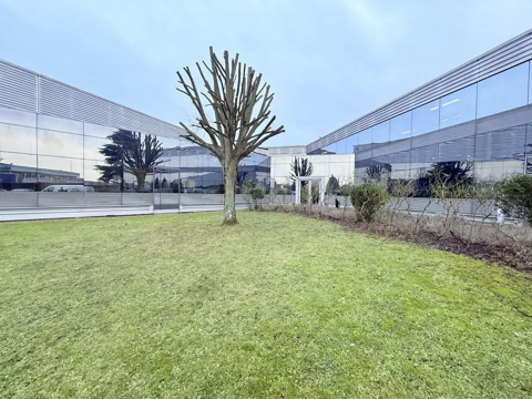 DATA IMMO vous propose à Tremblay-en-france, 12000 m²... 99000 93290 Tremblay-en-france