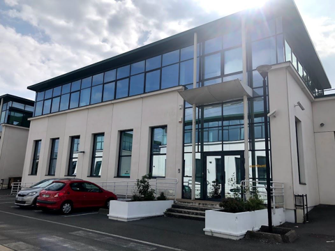 DATA IMMO vous propose à Villeneuve-la-garenne, 301 m... 3512 92390 Villeneuve-la-garenne