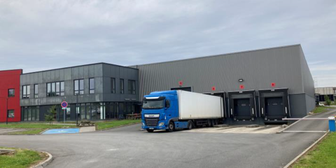 DATA IMMO vous présente à Lesquin, 6473 m² d'activité... 45850 59810 Lesquin