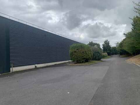   Location / Local industriel - 3384 m 