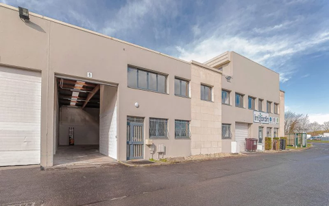 DATA IMMO vous présente à Emerainville, 1620 m² d'act... 12825 77184 Emerainville