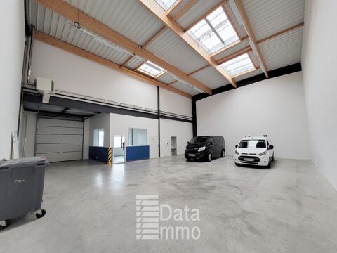 DATA IMMO vous présente à Lieusaint, 997 m² d'activit... 9139 77127 Lieusaint