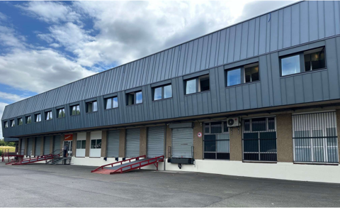 DATA IMMO vous présente à Villejust, 490 m² d'activit... 3879 91140 Villejust