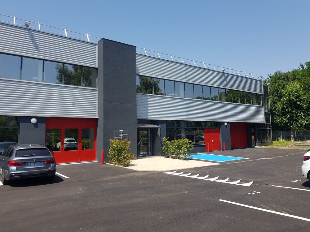   Location / Local industriel - 227 m 