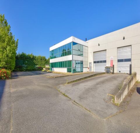 DATA IMMO vous propose à Chilly-mazarin, 1331 m² d'ac... 19965 91380 Chilly-mazarin