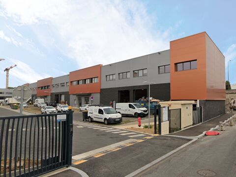 À louer, locaux d'activités de stockage et de bureaux... 15357 93230 Romainville