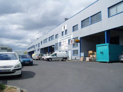 DATA IMMO vous propose à Gennevilliers, 1759.37 m² d'... 26391 92230 Gennevilliers