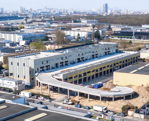 DATA IMMO vous présente à Bobigny, 2055 m² d'activité... 26756 93000 Bobigny