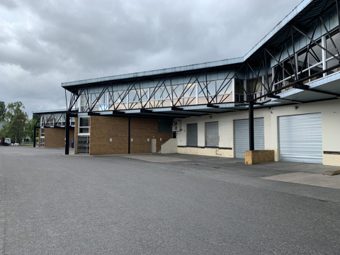 DATA IMMO vous présente à Morangis, 1410 m² d'activit... 12690 91420 Morangis