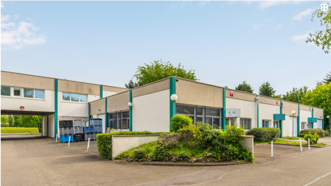 DATA IMMO vous propose à Trappes, 148 m² de bureaux <... 1159 78190 Trappes