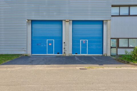   Location / Local industriel - 827 m 