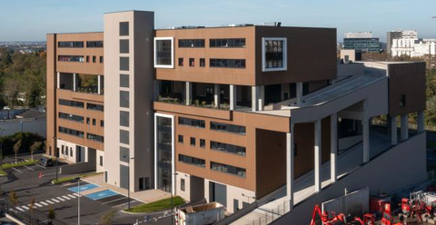 DATA IMMO vous propose à Colombes, 1758.8 m² d'activi... 20370 92700 Colombes