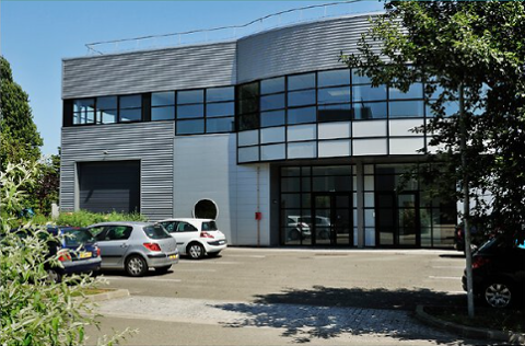 DATA IMMO vous présente à Elancourt, 2427 m² d'activi... 22248 78990 Elancourt