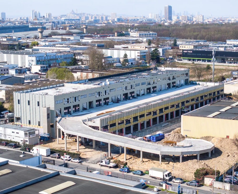   Location / Local industriel - 2055 m 