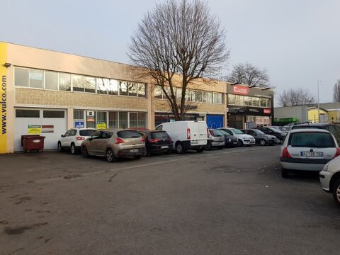   Location / Local industriel - 883 m 