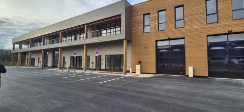 DATA IMMO vous présente à Collegien, 952 m² d'activit... 29301 77090 Collegien