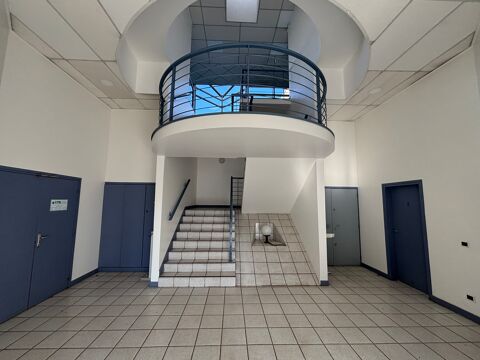   Location / Local industriel - 407 m 