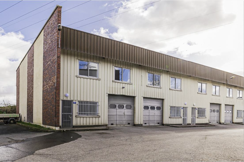 DATA IMMO vous présente à Lisses, 180 m² d'activité <... 1800 91090 Lisses