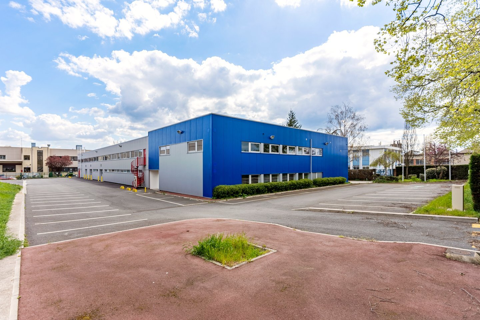 DATA IMMO vous présente à Bezons, 2361 m² d'activité ... 28332 95870 Bezons