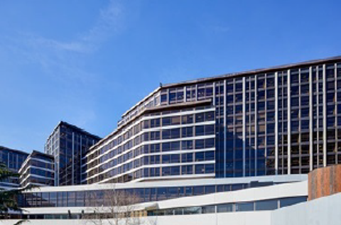 DATA IMMO vous propose à Saint-cloud, 1167 m² d'activ... 9725 92210 Saint-cloud