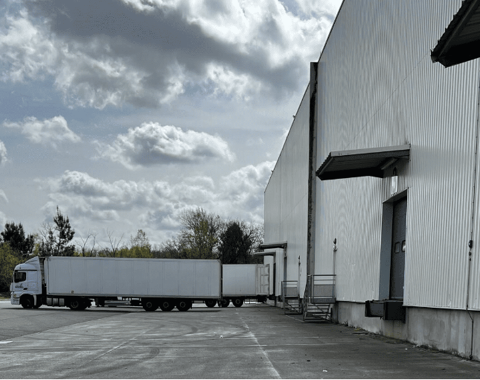 DATA IMMO vous présente à Cestas, 4016 m² d'activité ... 18407 33610 Cestas