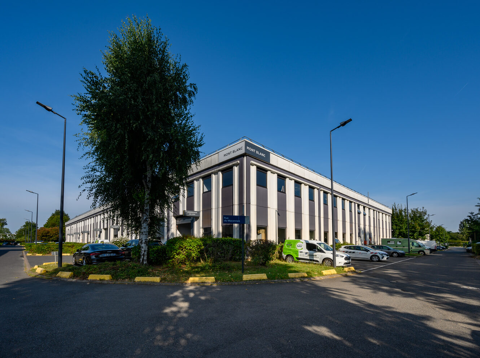 DATA IMMO vous présente à Lisses, 606 m² d'activité <... 8080 91090 Lisses