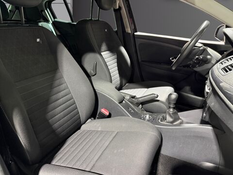 M&eacute;gane LIMITED 2015 occasion 01800 Meximieux