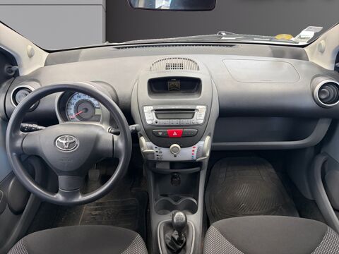 Aygo Toyota 5 Portes 1.0 VVTi 12V 68 cv 2010 occasion 80080 Amiens