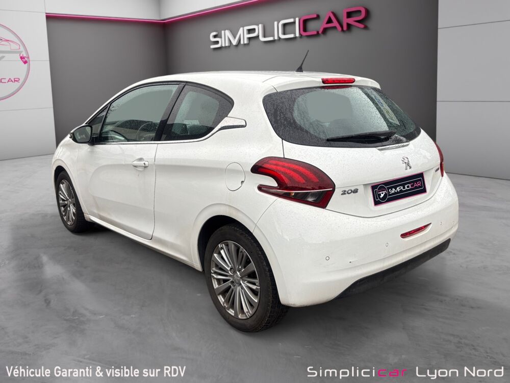 208 Allure 2015 occasion 69730 Genay