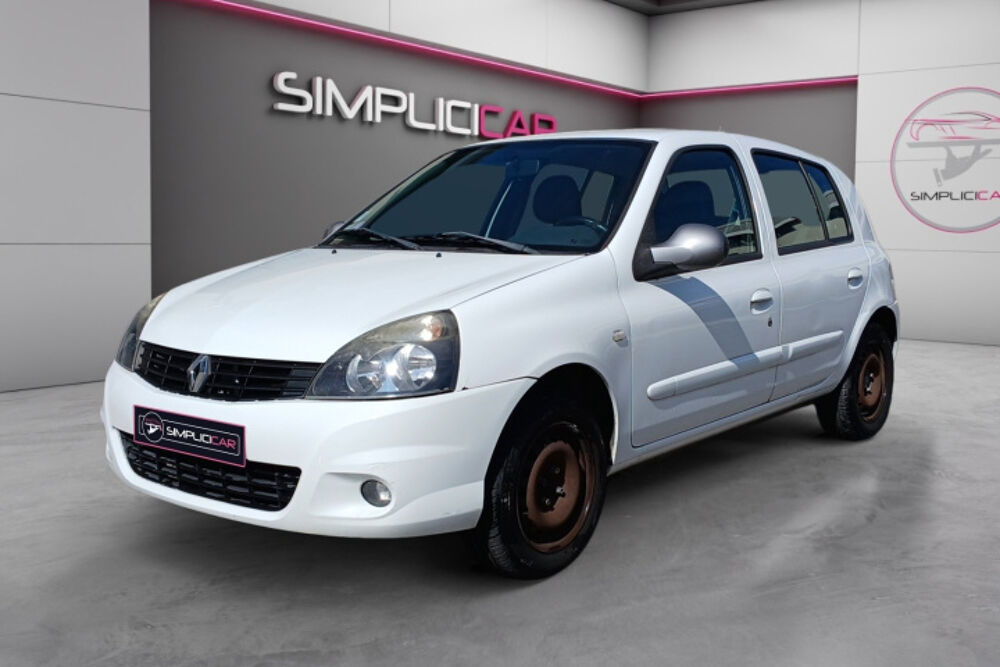 Clio III (2) 1.2 75 5P 2012 occasion 13600 La Ciotat