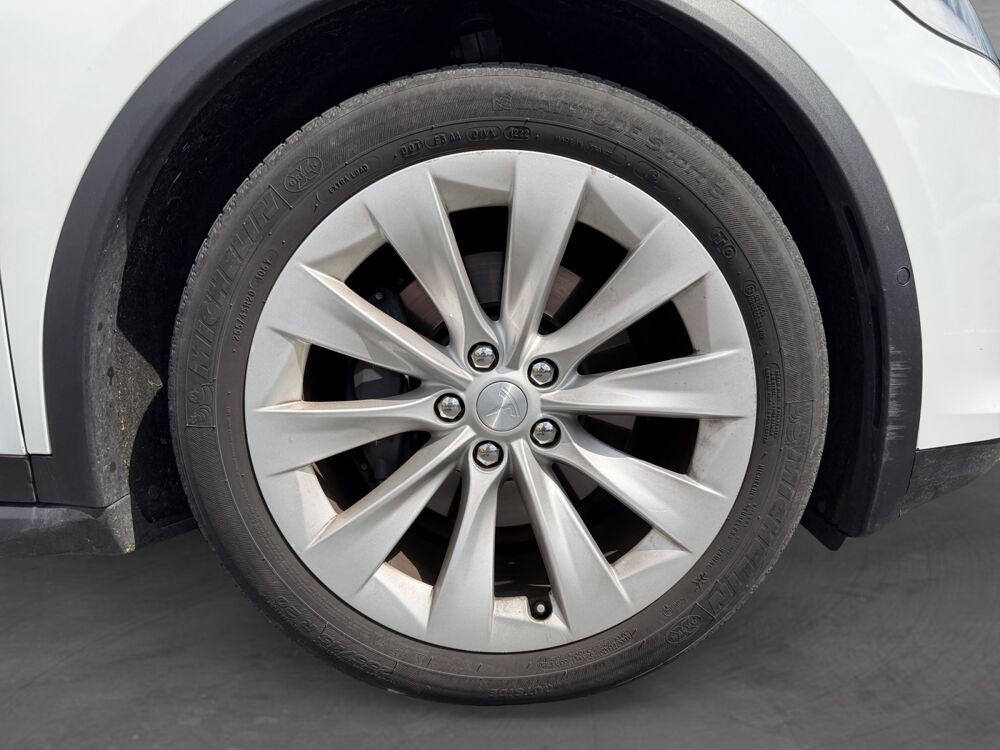 Model X DUAL MOTOR AWD 2019 occasion 14320 Saint-Andr&eacute;-sur-Orne