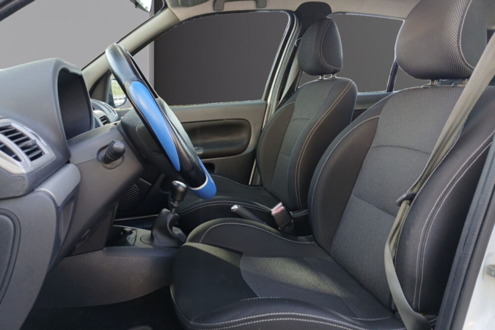 Clio III (2) 1.2 75 5P 2012 occasion 13600 La Ciotat