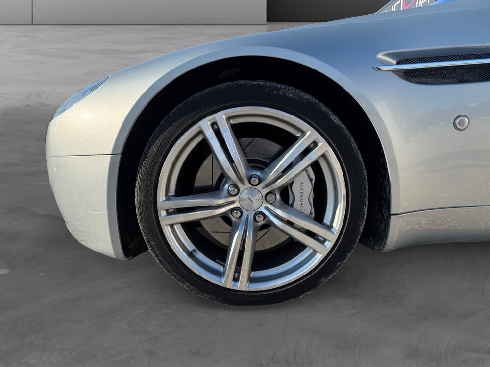 V8 ASTON MARTIN VANTAGE 4.7 SPORTSHIFT 2008 occasion 45750 Saint-Pryv&eacute;-Saint-Mesmin