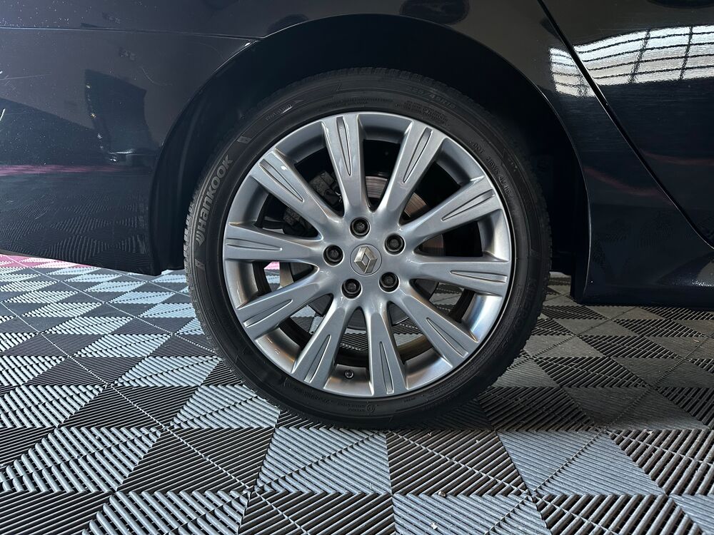 Latitude 2.0 DCI 175 INITIALE PARIS BA 2013 occasion 73290 La Motte-Servolex