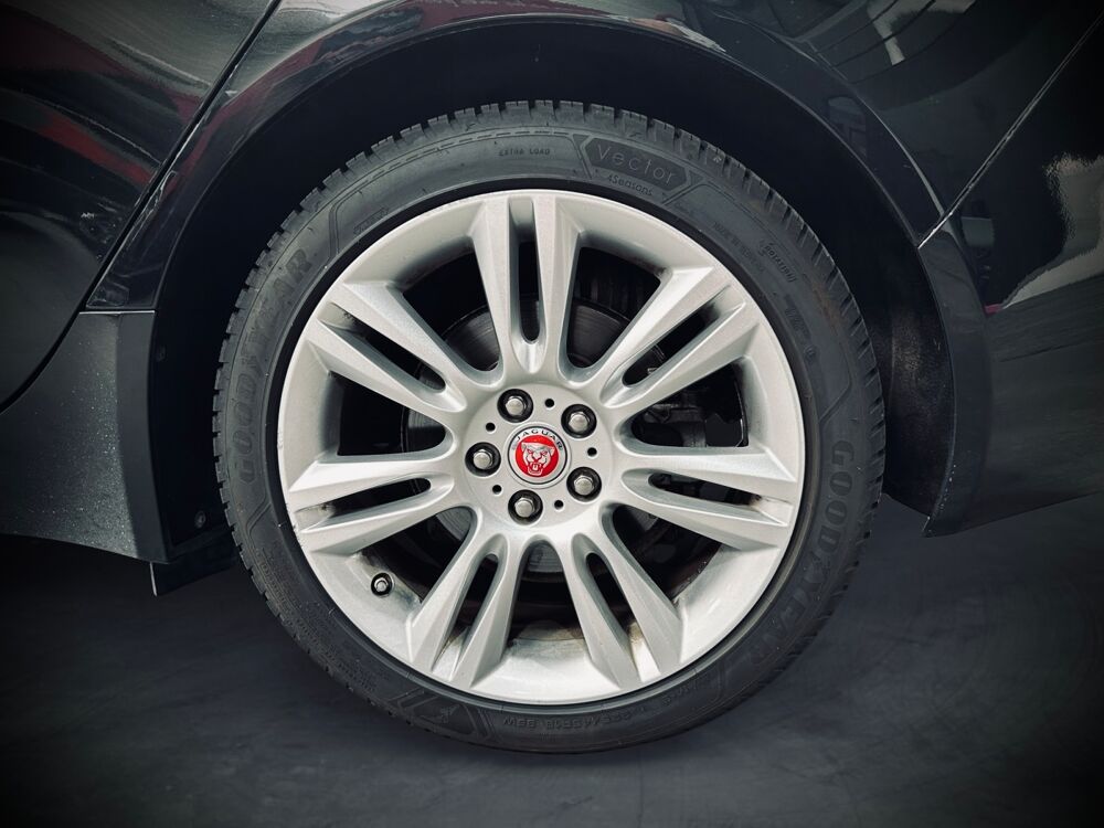 XE 2.0 TD 180 PRESTIGE 2018 occasion 69530 Brignais