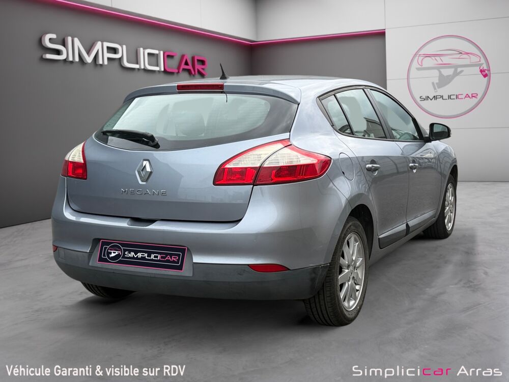 M&eacute;gane 1.6 16V 110 EXPRESSION 2009 occasion 62223 Saint-Laurent-Blangy