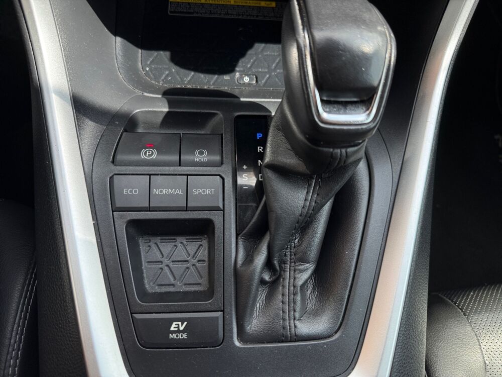RAV 4 HYBRIDE 218 2WD LOUNGE 2019 occasion 93100 Montreuil
