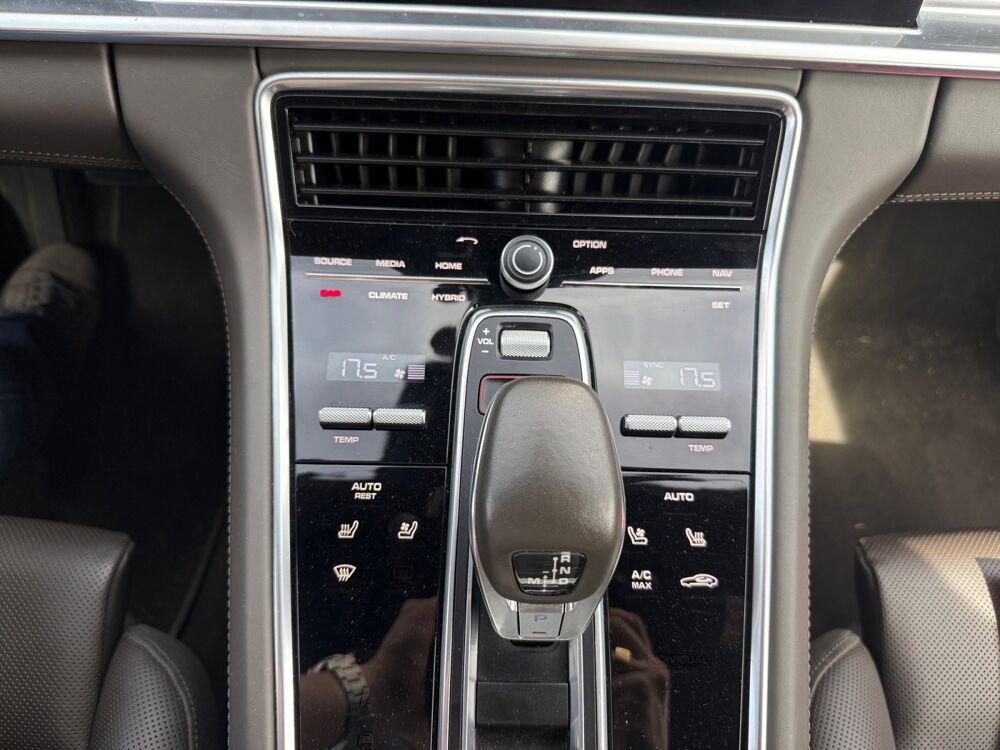 Panamera PORSCHE PANAMERA 4 V6 3.0 462 PDK Hybrid 2019 occasion 45750 Saint-Pryv&eacute;-Saint-Mesmin