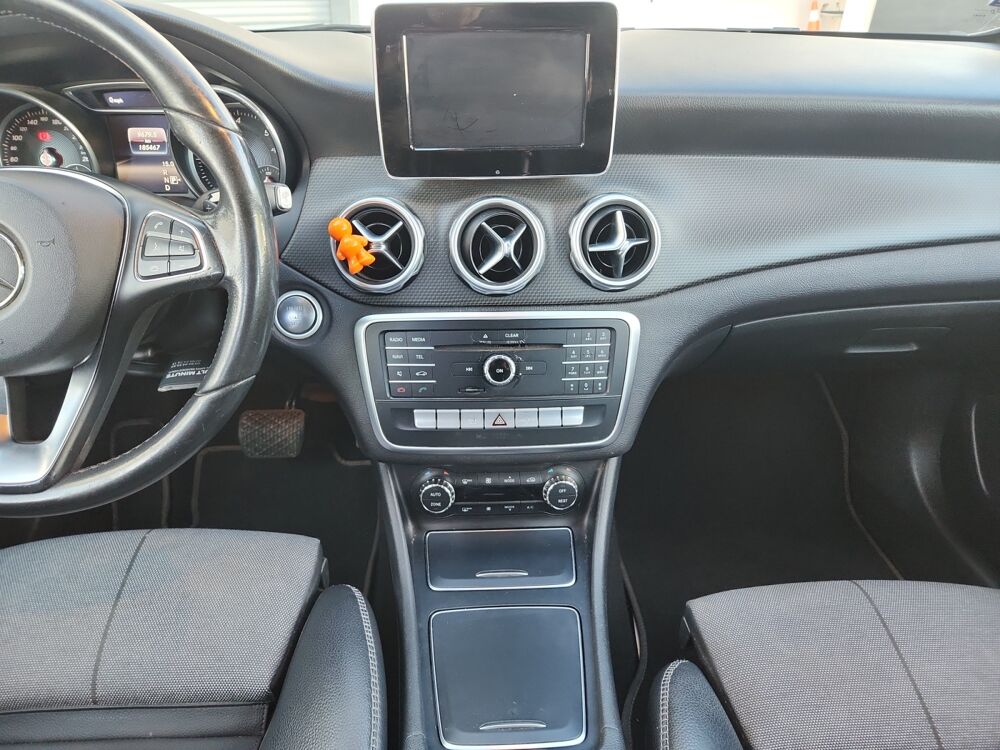 Classe GLA GLA 180 D DCT INTUITION 2017 occasion 83480 Puget-sur-Argens