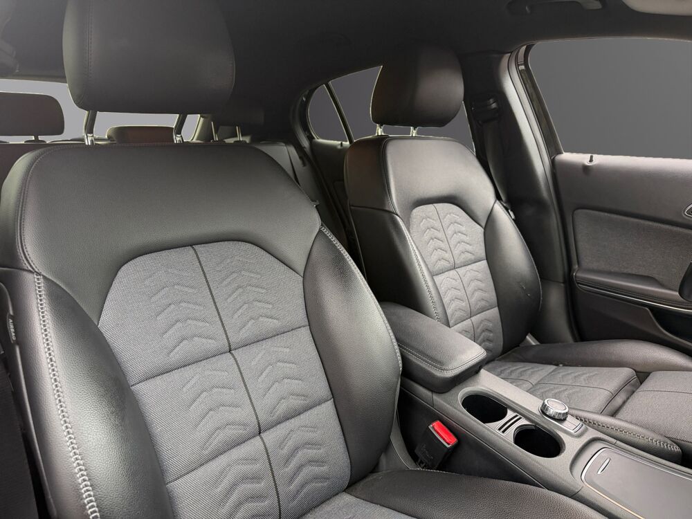 Classe GLA GLA 200 D INTUITION 2018 occasion 14320 Saint-Andr&eacute;-sur-Orne