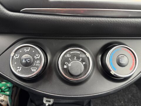 Yaris 1.0 VVTI 70 2018 occasion 93100 Montreuil
