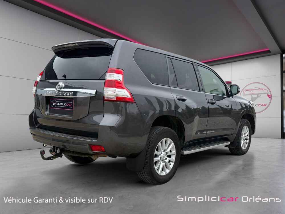 Land Cruiser Lounge 2016 occasion 45750 Saint-Pryv&eacute;-Saint-Mesmin