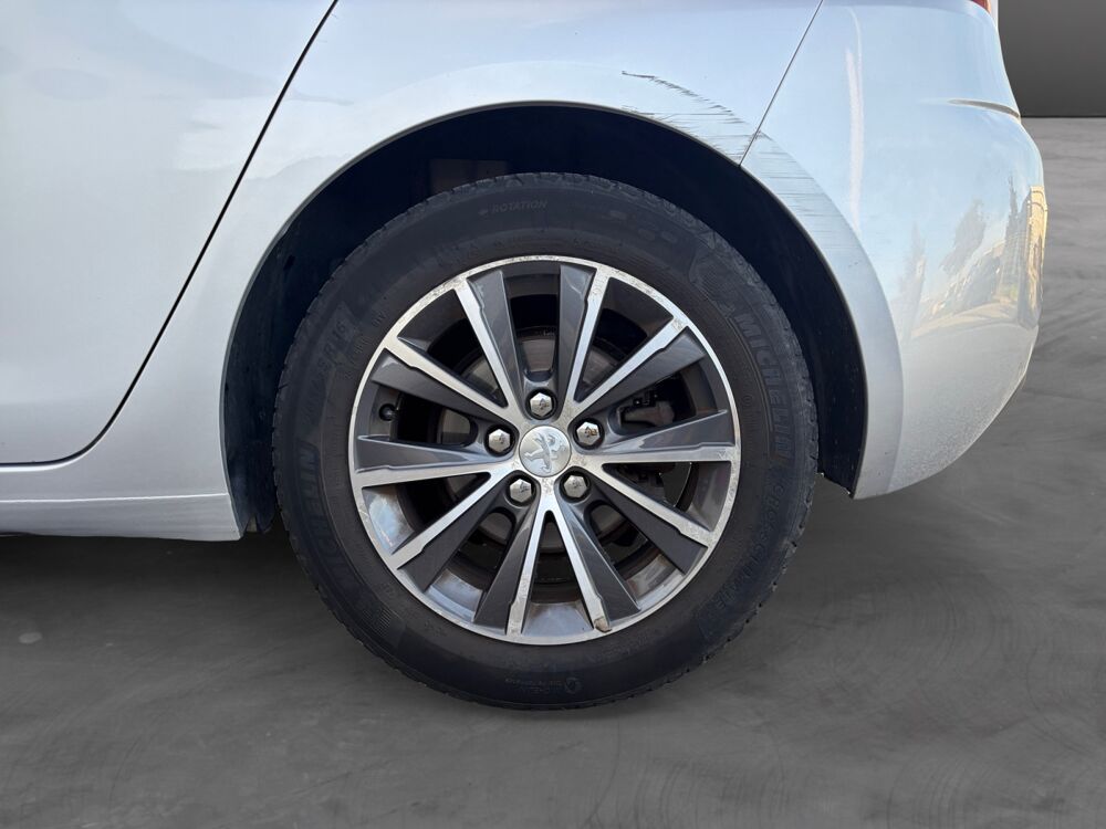 308 1.2 PURE 2015 occasion 26000 Valence