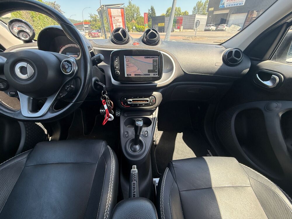 ForFour 0.9 90 BRABUS STYLE 2019 occasion 19360 Malemort-sur-Corr&egrave;ze